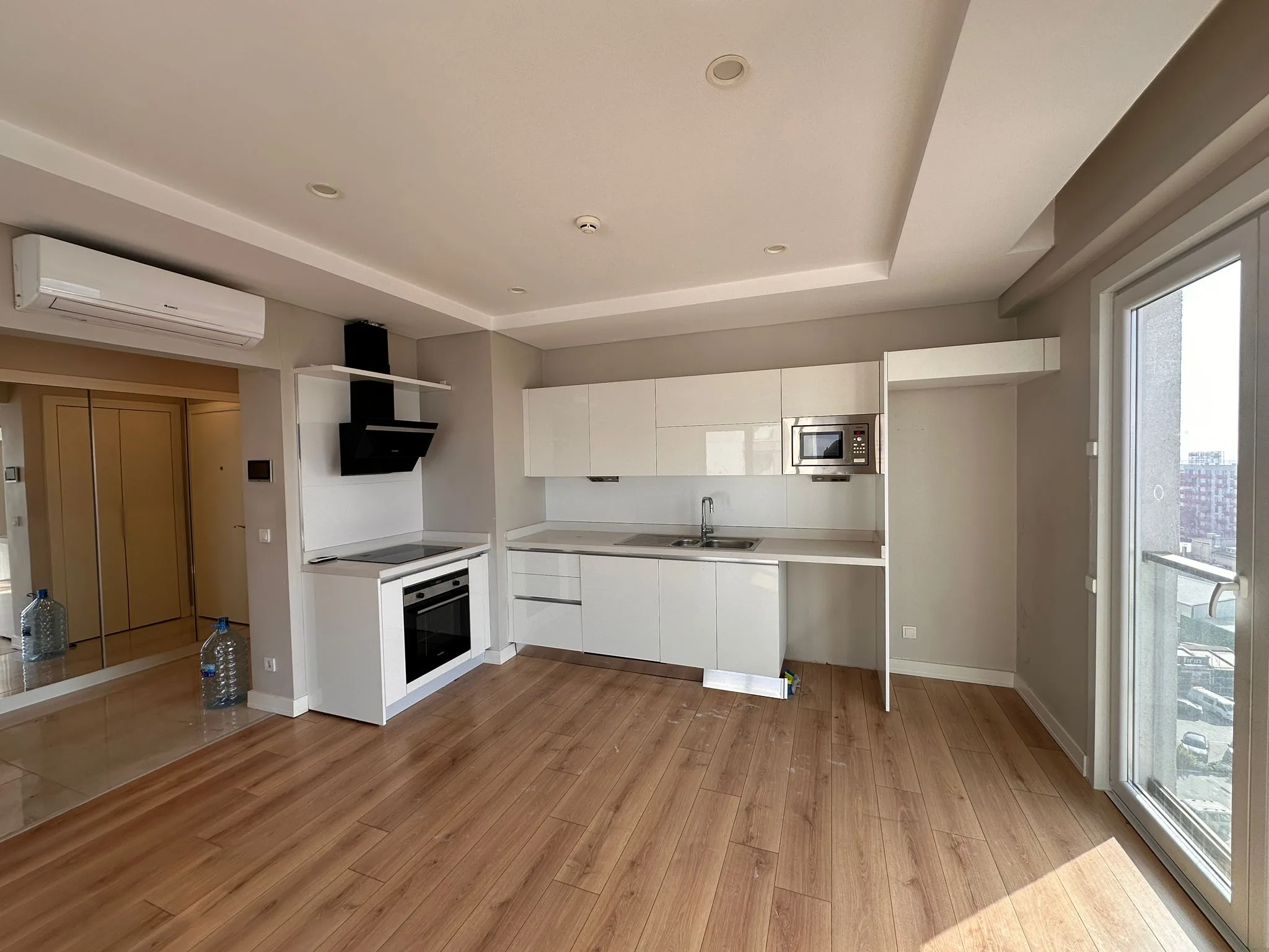 FOA'dan Avrupa Konutları 5 Göl Manzaralı Ebveyn Banyolu 2+1 Kiralık