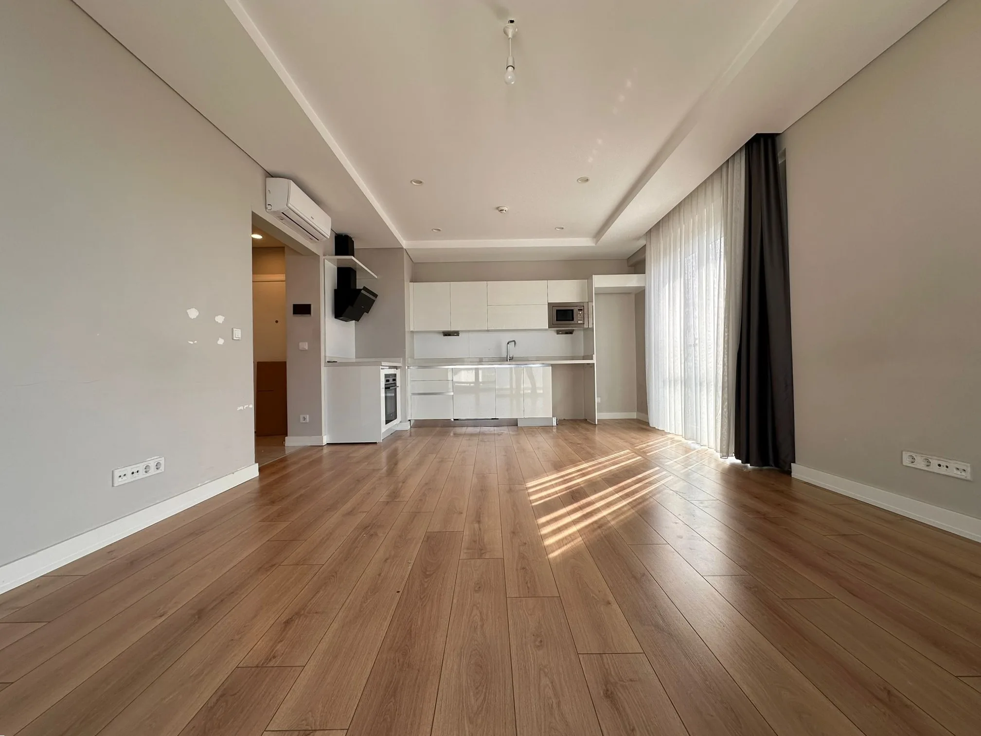 FOA'dan Avrupa Konutları 5 Göl Manzaralı Ebveyn Banyolu 2+1 Kiralık