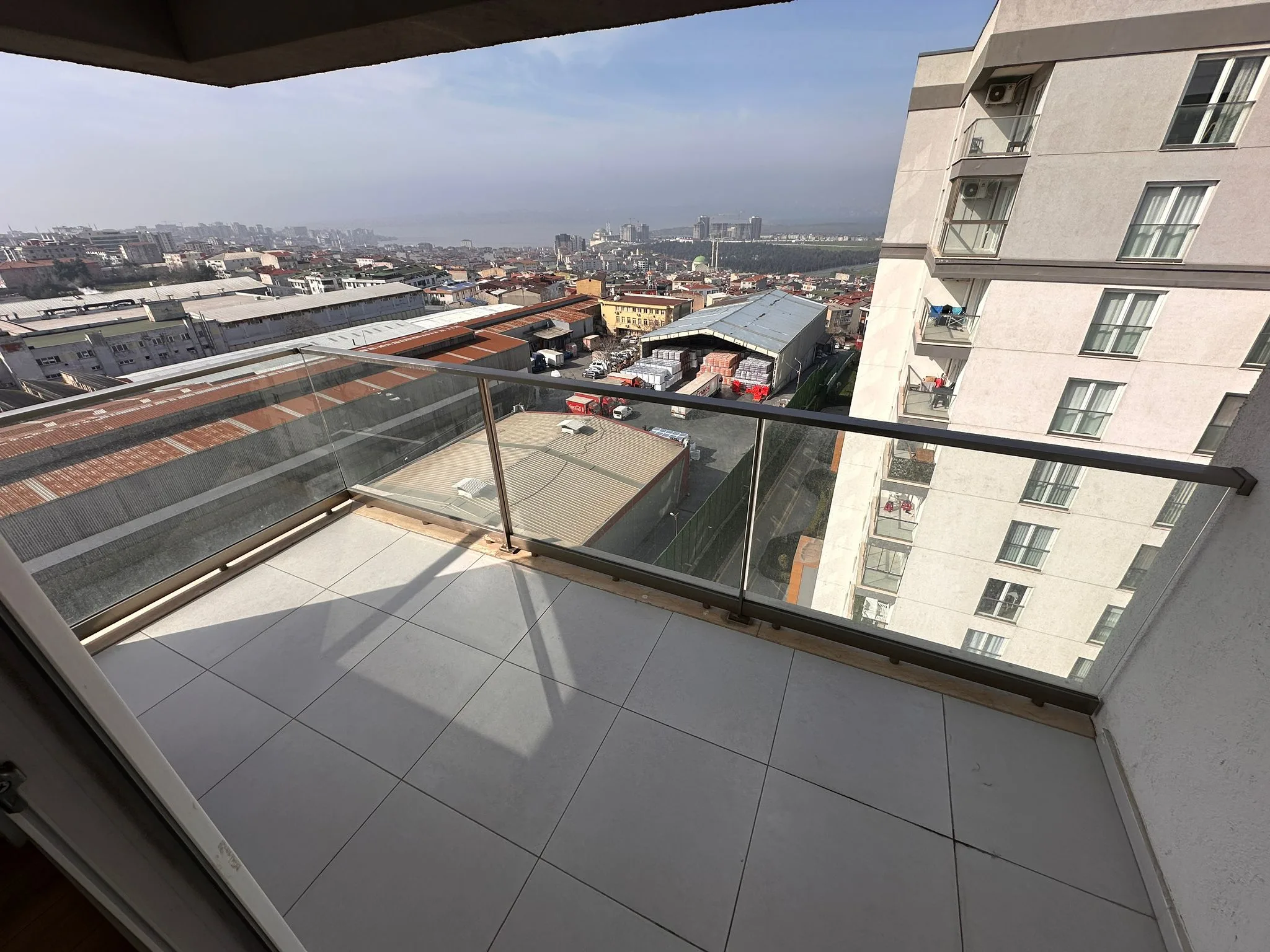 FOA'dan Avrupa Konutları 5 Göl Manzaralı Ebveyn Banyolu 2+1 Kiralık