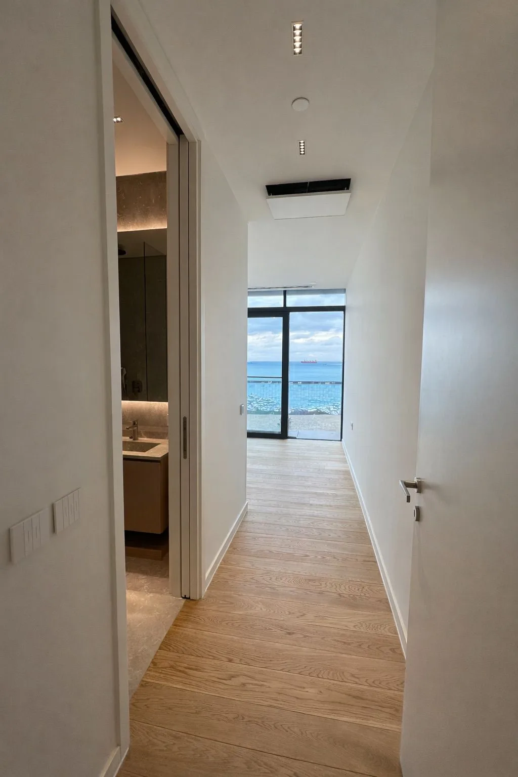 Ataköy Marina'da Full Deniz Manzaralı 2+1 Daire