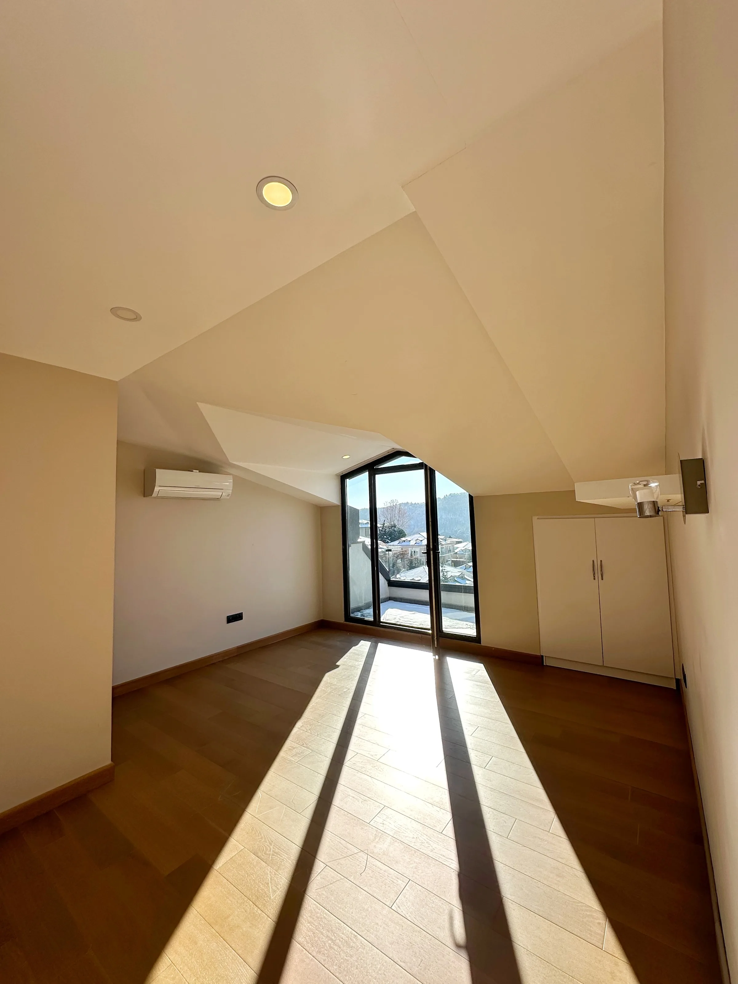 Olive Sarıyer Evlerinde Vadi Manzaralı Dubleks 4+1 Dairemiz