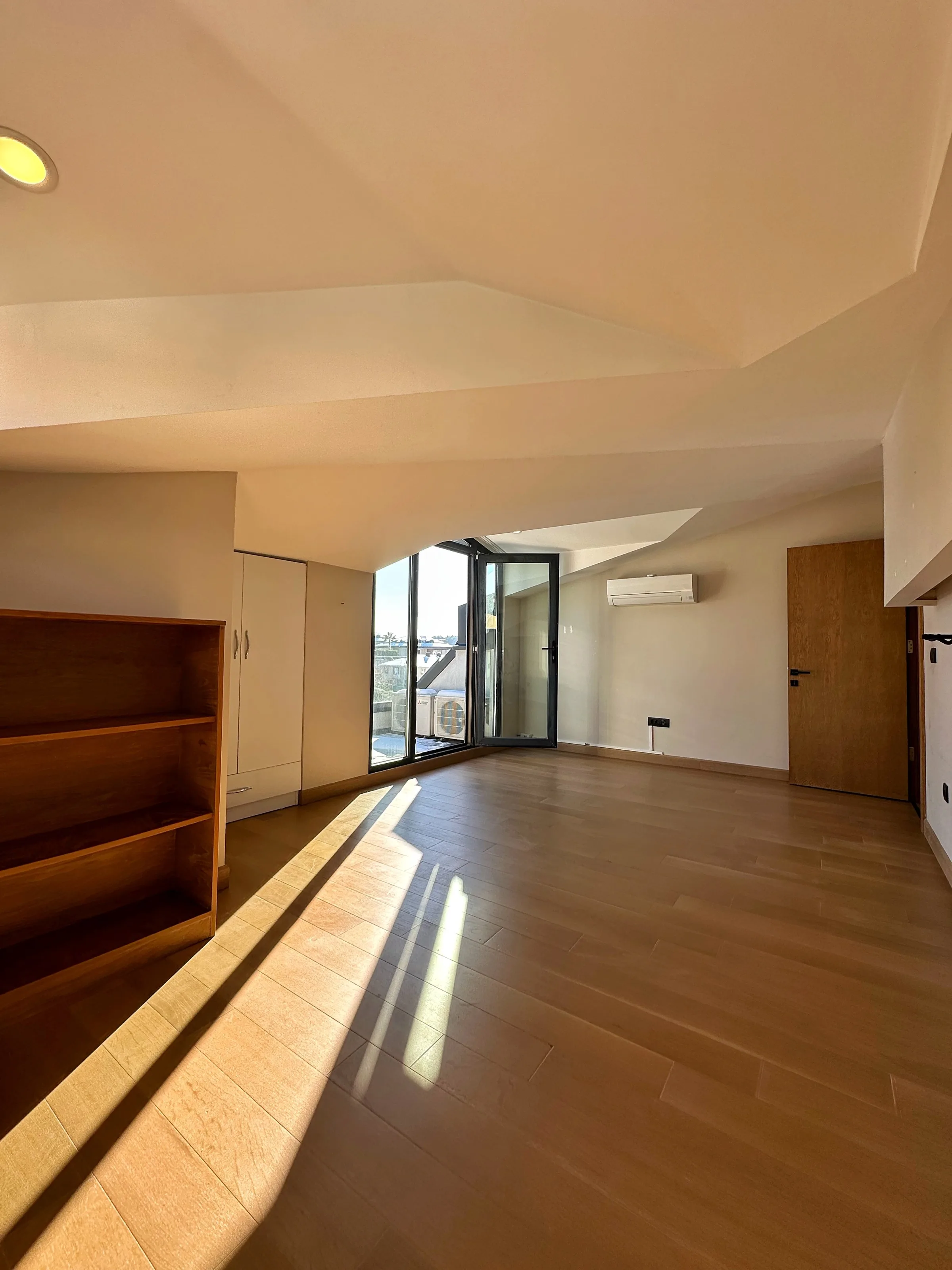 Olive Sarıyer Evlerinde Vadi Manzaralı Dubleks 4+1 Dairemiz