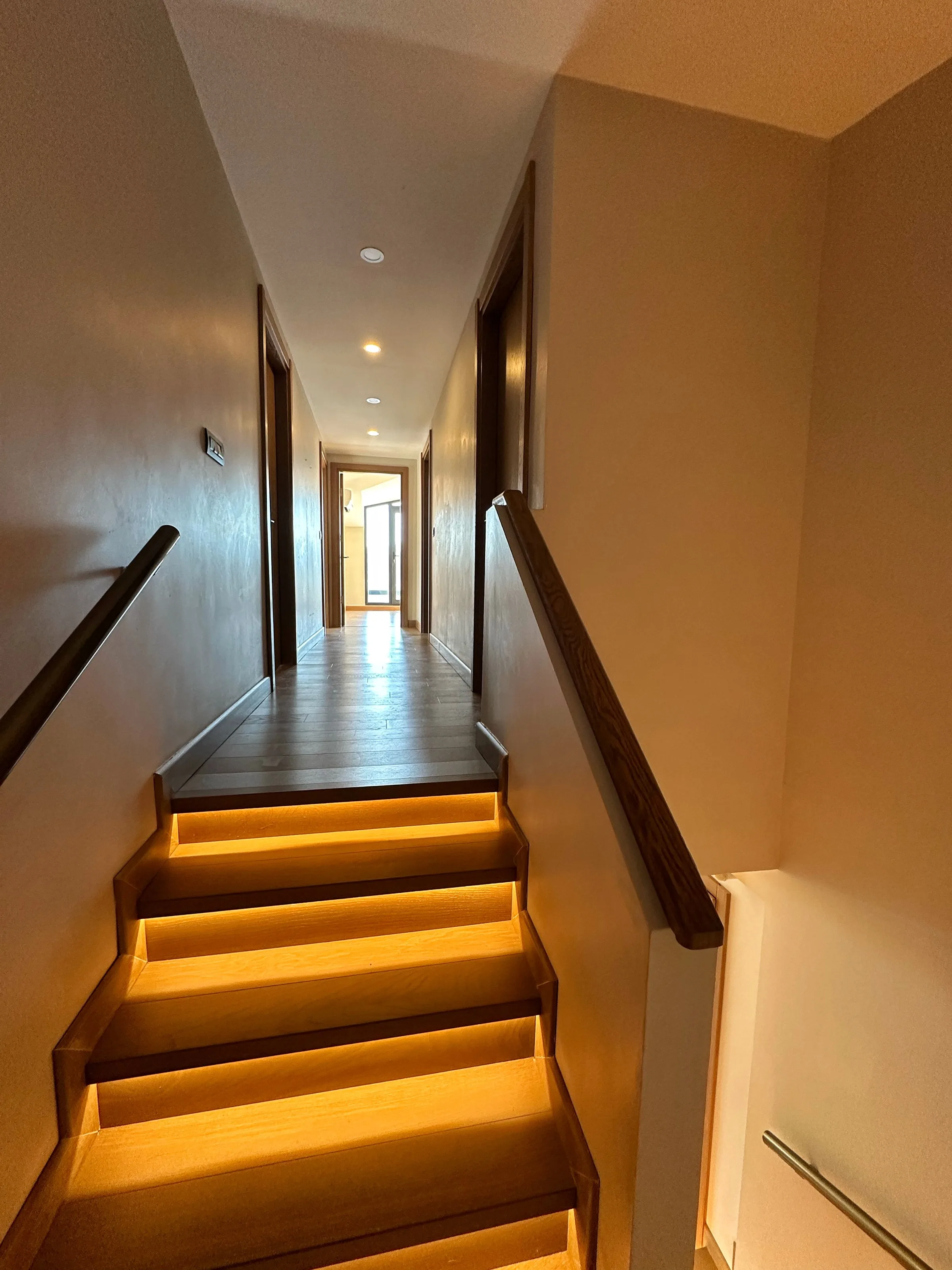 Olive Sarıyer Evlerinde Vadi Manzaralı Dubleks 4+1 Dairemiz