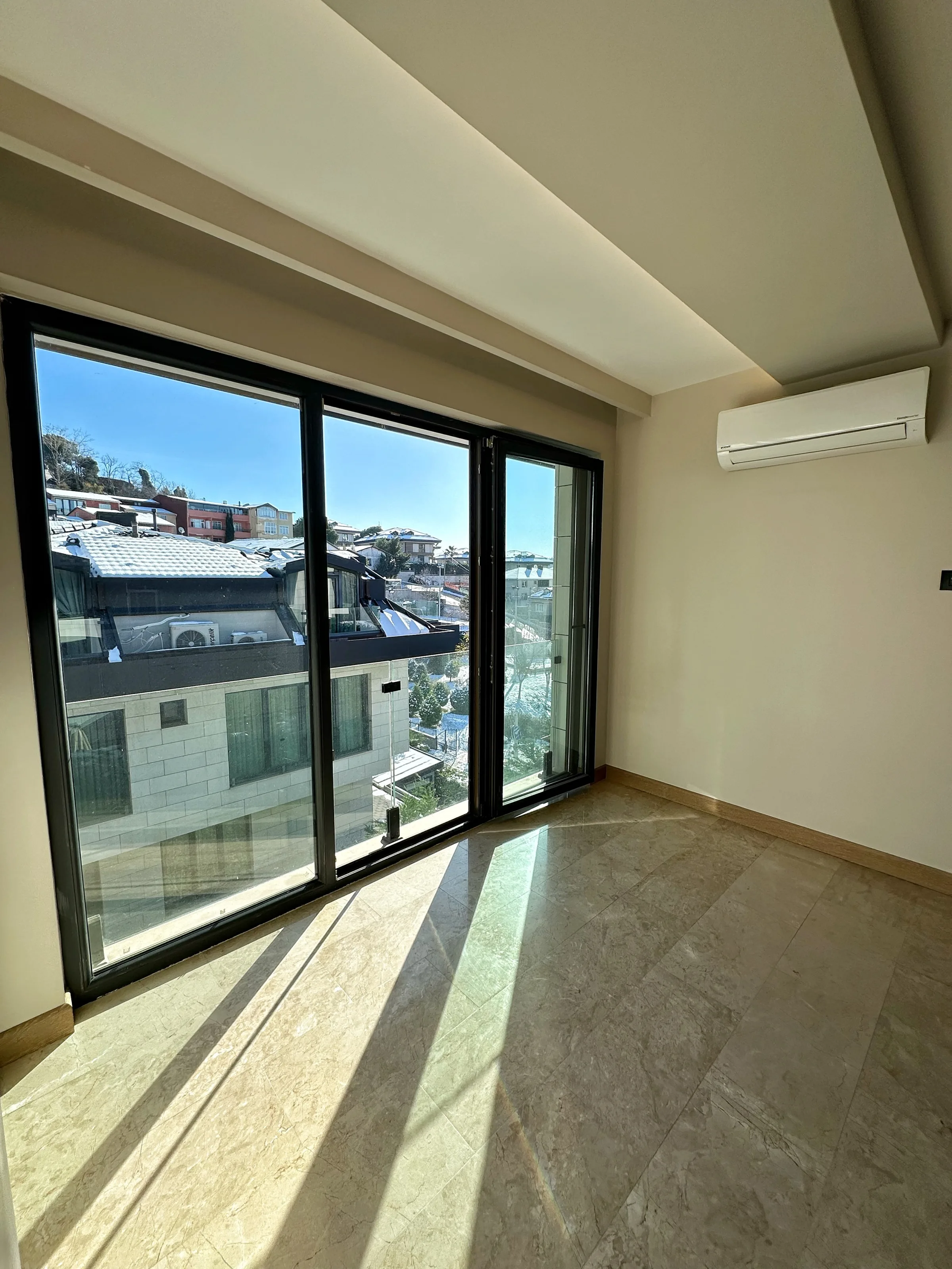 Olive Sarıyer Evlerinde Vadi Manzaralı Dubleks 4+1 Dairemiz