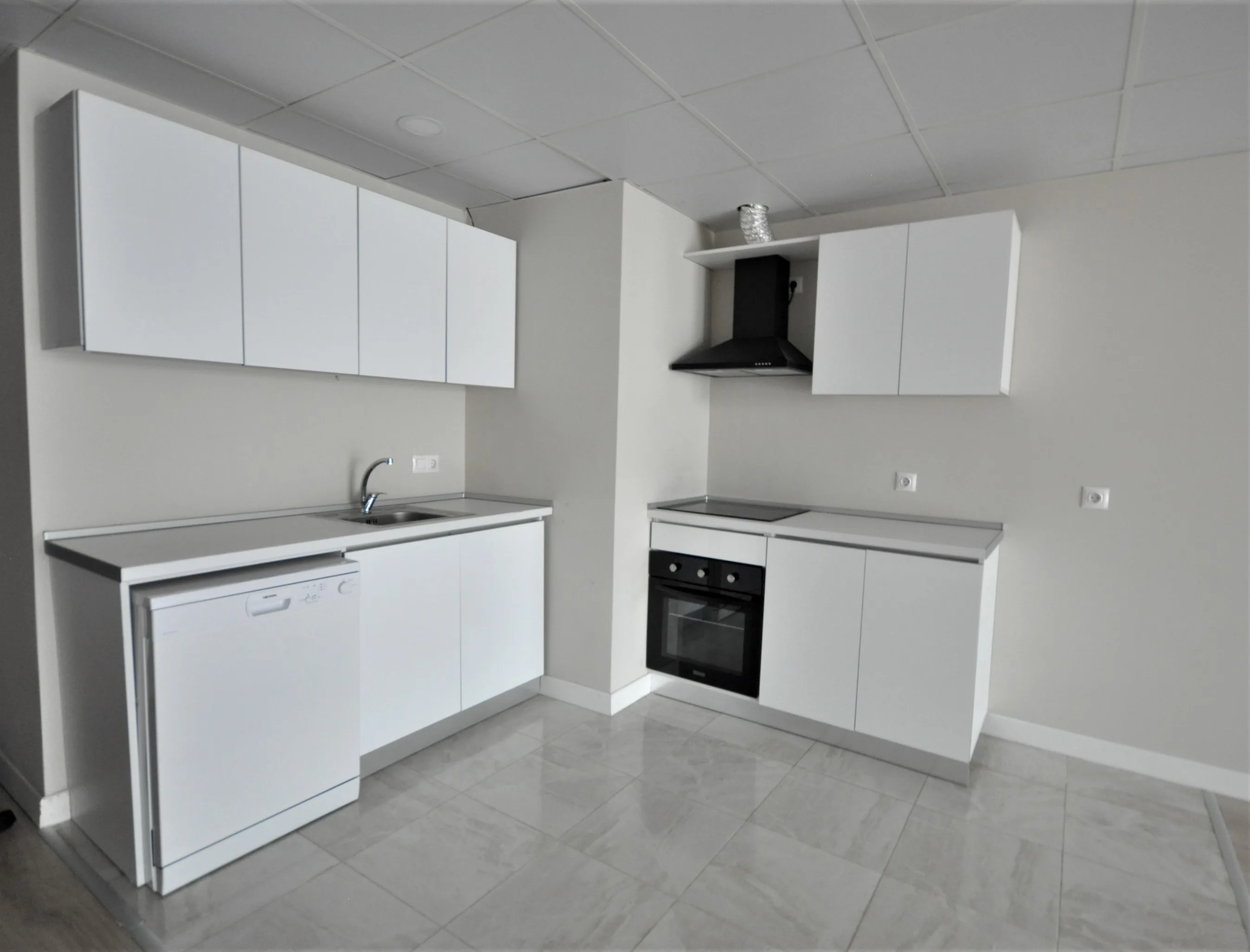 FOA'dan Güneşli Perola Residence 80 m² 1+0 Home Ofis Satılık