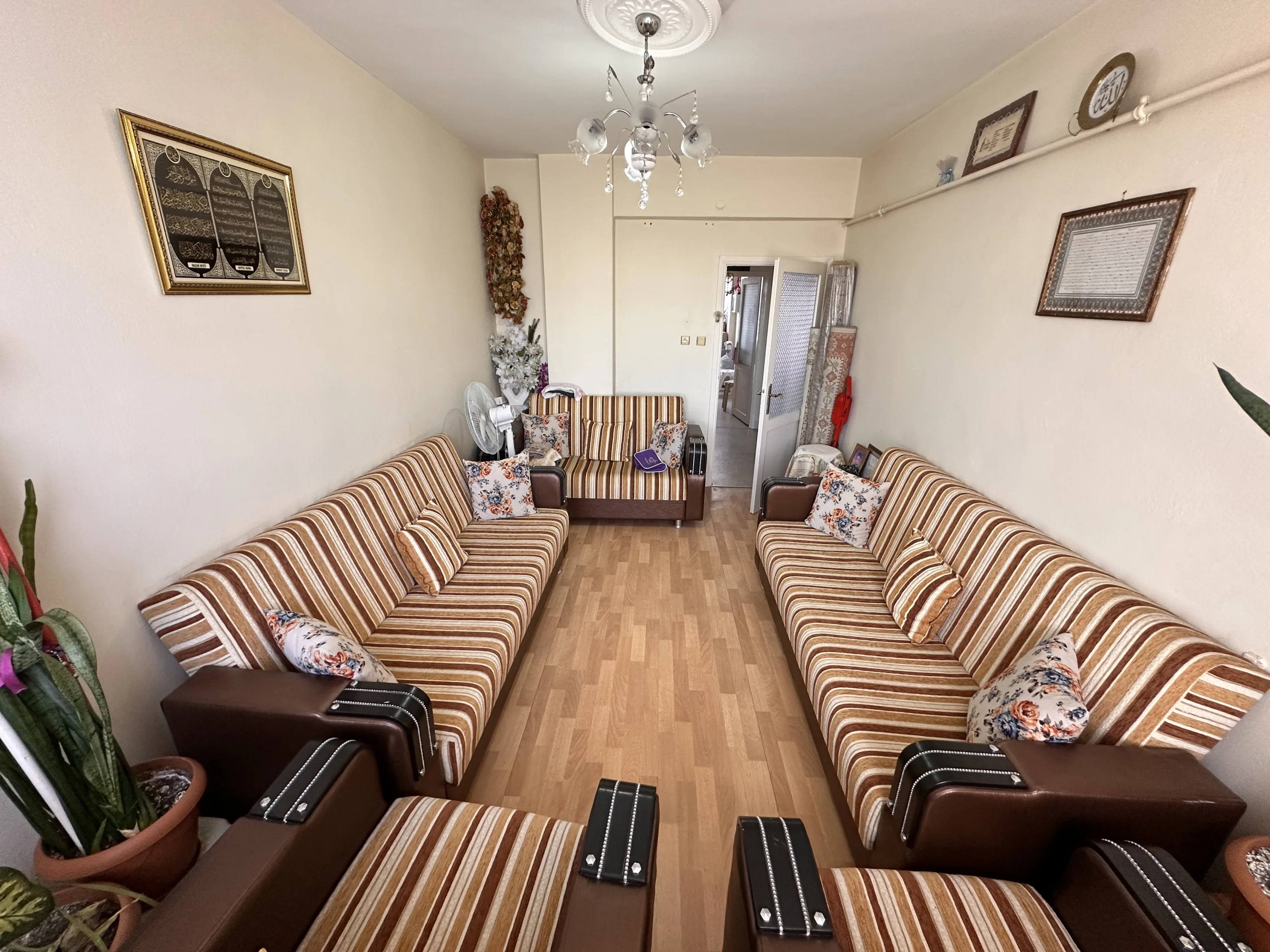 FOA'dan Hürriyet Mh. Cadde Üzeri 2+1 95 m² Satılık Fırsat Daire.