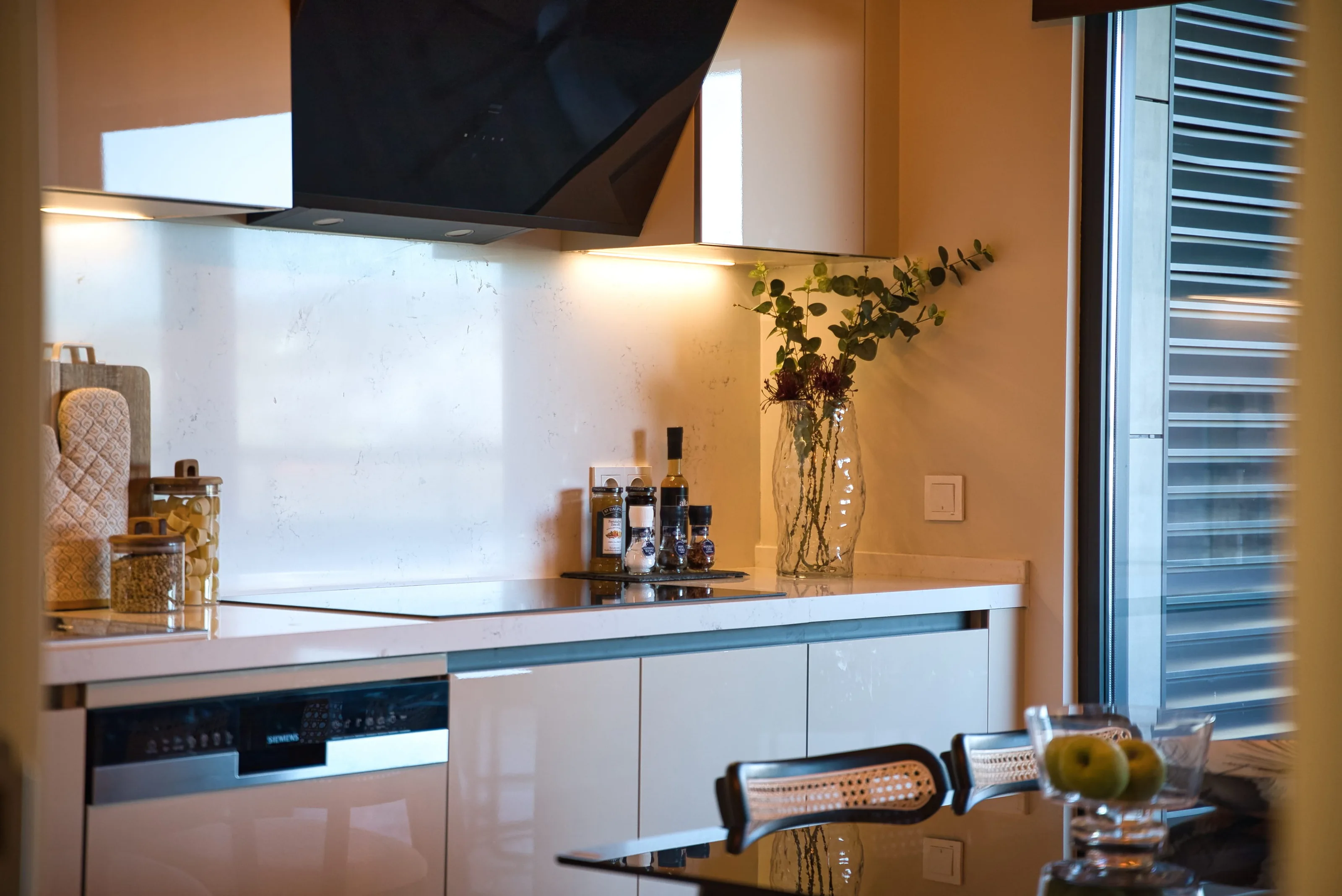 Квартиры в Картале Стамбул жилой комплекс у озера рядом с метро зелёные зоны и развитая инфраструктура