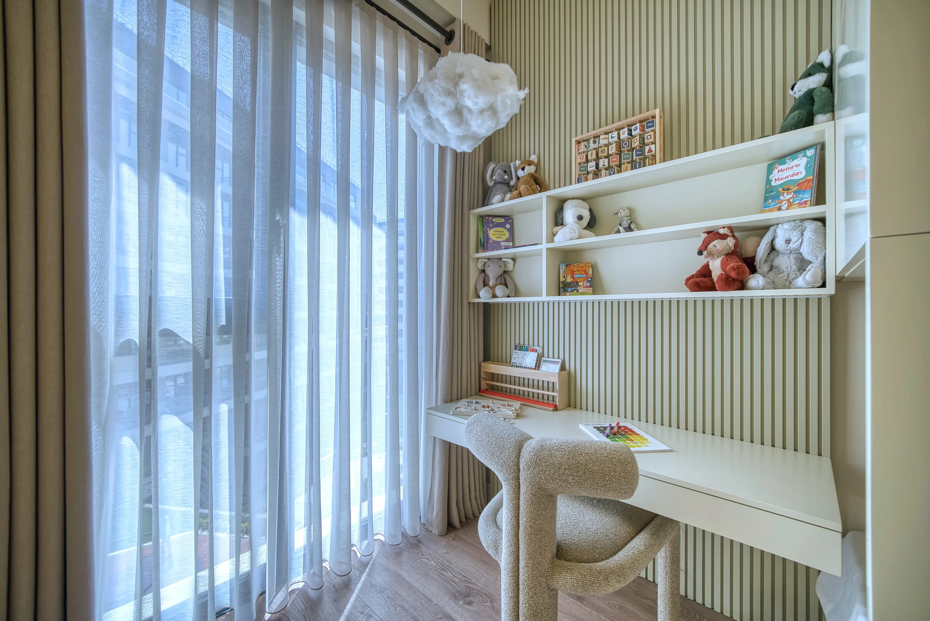 Квартиры в Картале Стамбул жилой комплекс у озера рядом с метро зелёные зоны и развитая инфраструктура